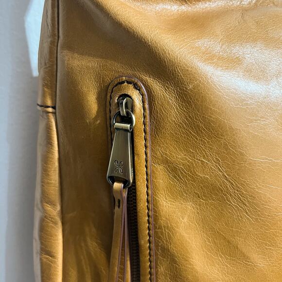 HOBO Merrin Convertible Shoulder Bag Backpack Honey Tan Leather Zippers Purse - Picture 5 of 11
